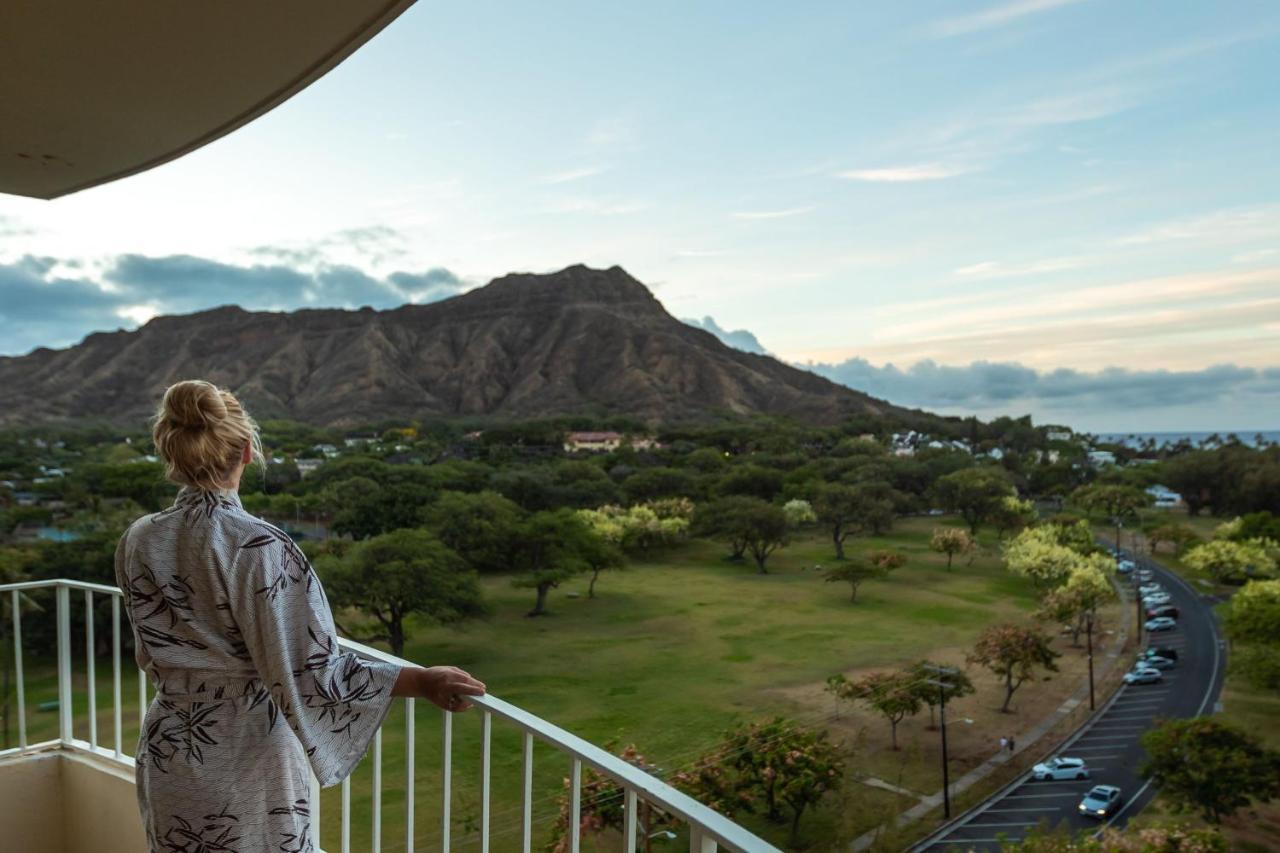 Lotus Honolulu At Diamond Head Hotel Exterior photo