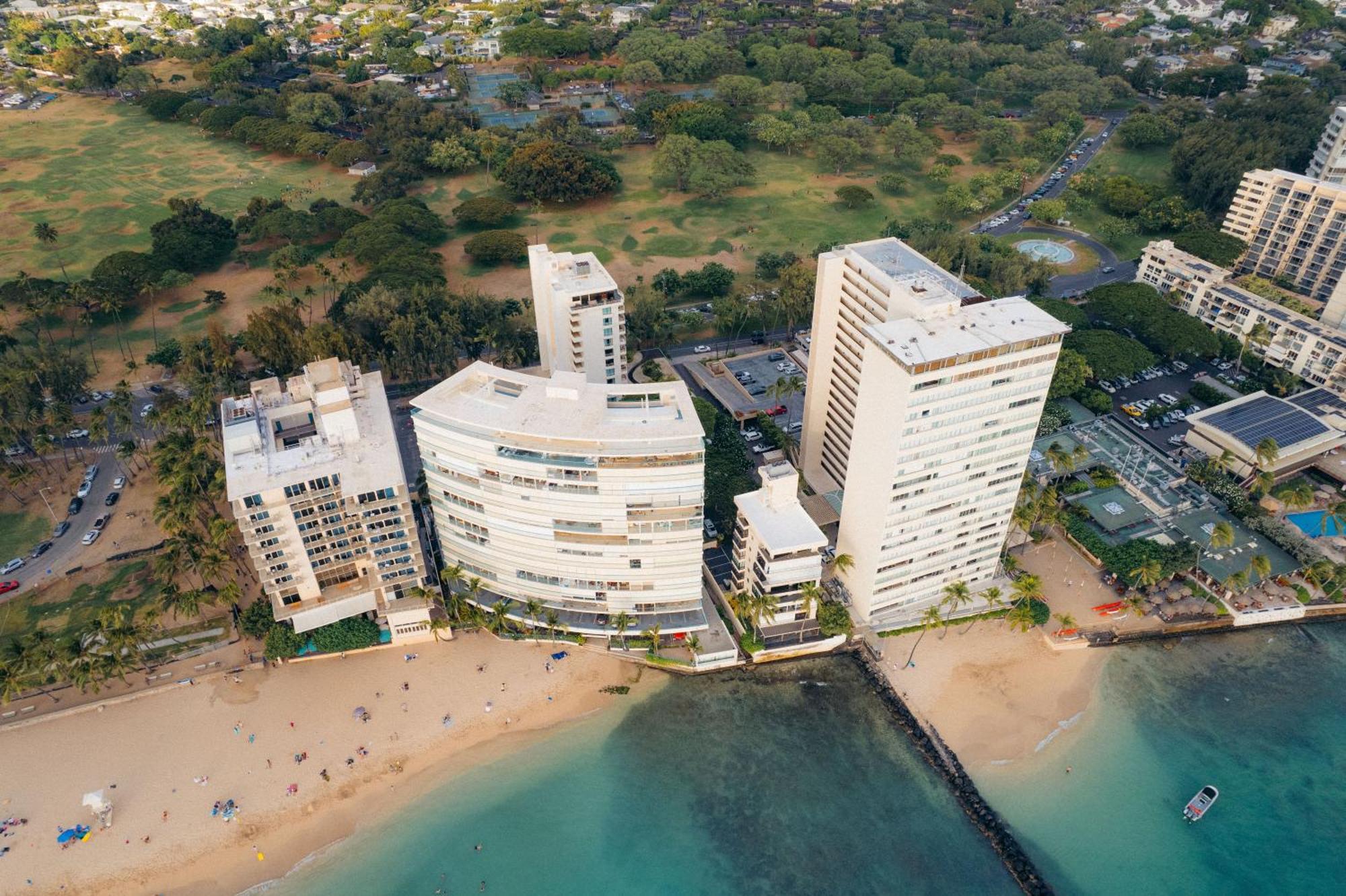 Lotus Honolulu At Diamond Head Hotel Exterior photo