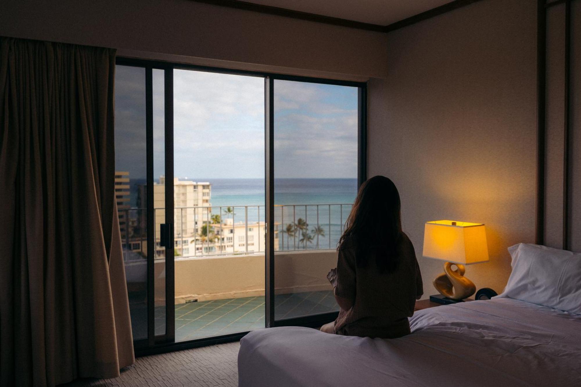 Lotus Honolulu At Diamond Head Hotel Exterior photo