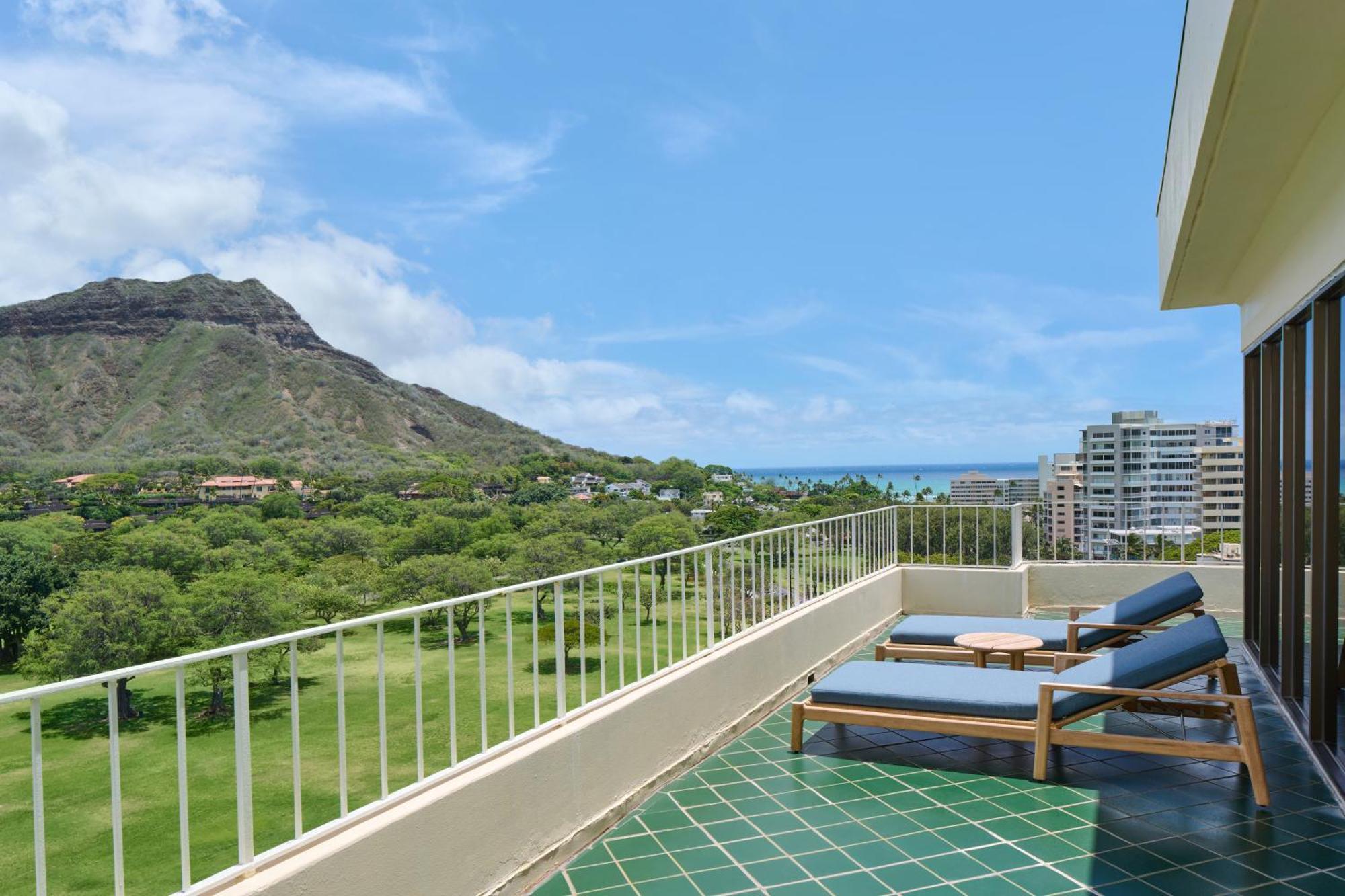 Lotus Honolulu At Diamond Head Hotel Exterior photo